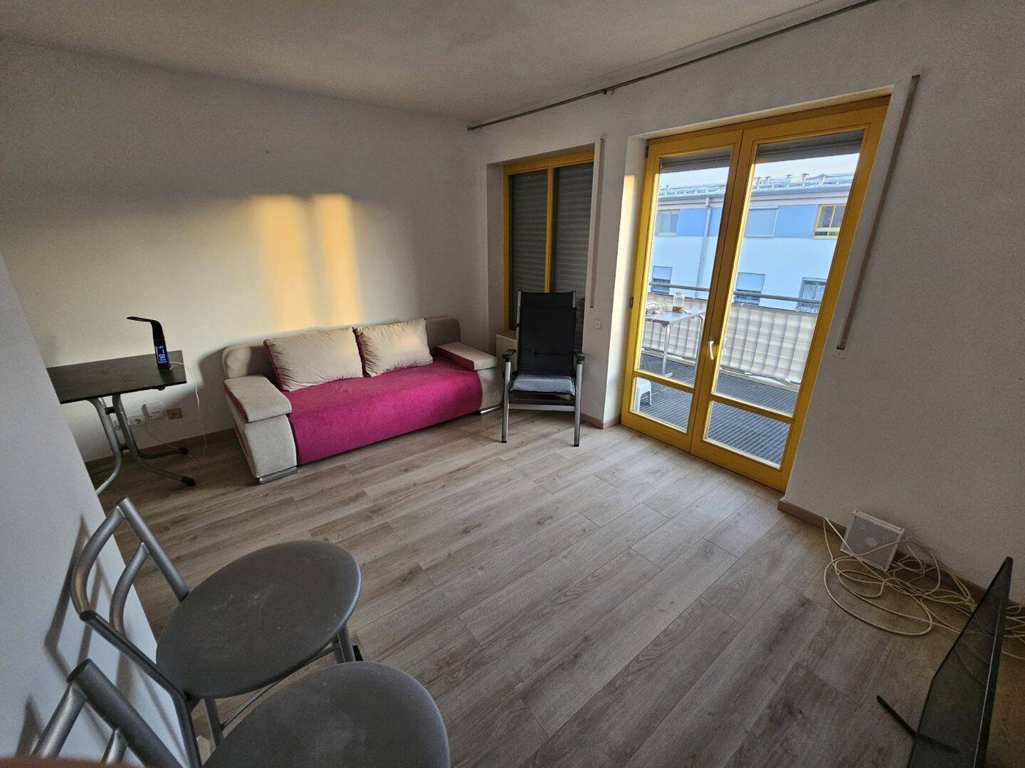 2-Zimmer-Wohnung mit Balkon im 2.OG nähe München-Messe