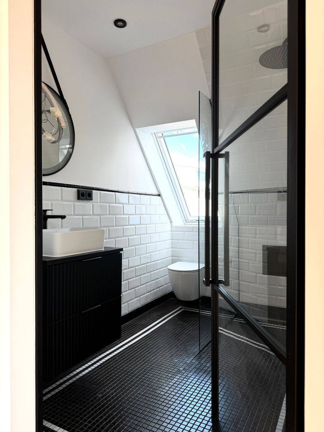                                                               Sonnige 3,5 Zimmer Maisonette Wohnung                                                       in Haar (München)