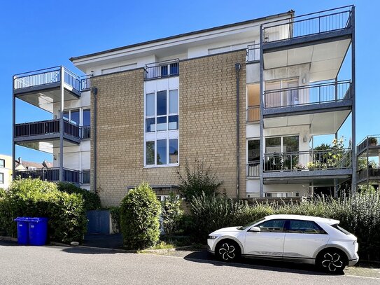 Einziehen und Wohlfühlen! Renovierte 2-Zimmerwohnung mit großem Balkon!