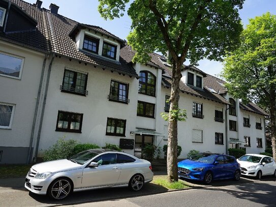 Gepflegte 3-Zimmer-Erdgeschosswohnung mit Südbalkon und Garage in Köln-Dünnwald!