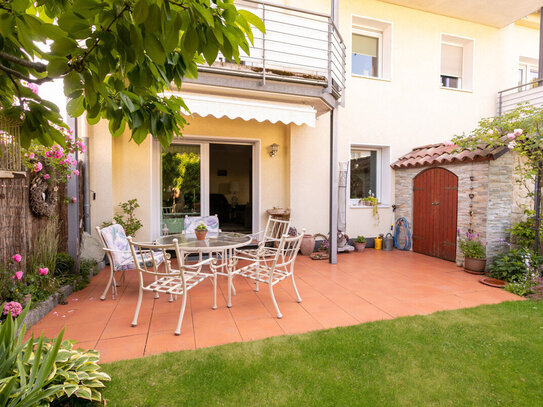 Rösrath-Forsbach: Schicke Maisonettewohnung mit Terrasse, Balkon und eigenem Garten!