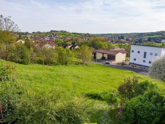 Ruhig gelegenes Baugrundstück in schöner Aussichtslage