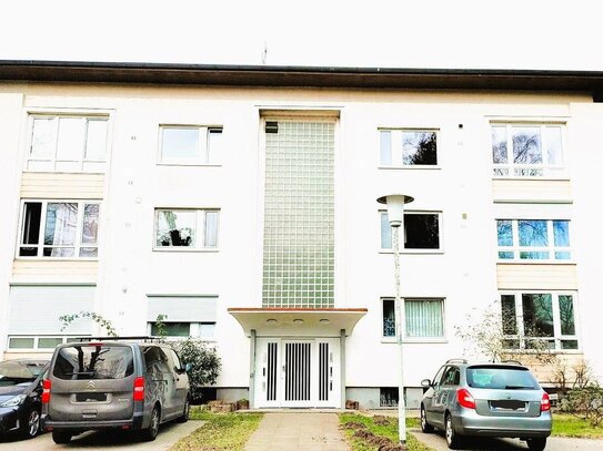 Provisionsfreie, 4 Zimmerwohnung mit Balkon und 2 Stellplätze VB