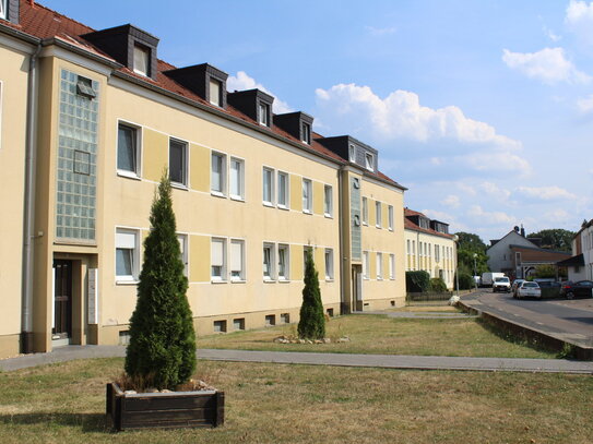 Modernisierte 2-Zimmer-Erdgeschosswohnung in Lev.-Schlebusch (nahe Klinikum)