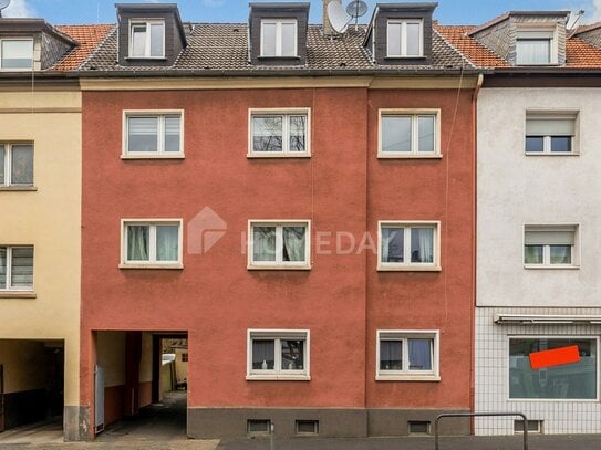 Familiengerechte Maisonette-Wohnung mit fünf Zimmern und Garage