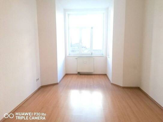 !! kleine 2-Zimmer-Wohnung im Stadtteil Bernsdorf, UNI-Nähe !!