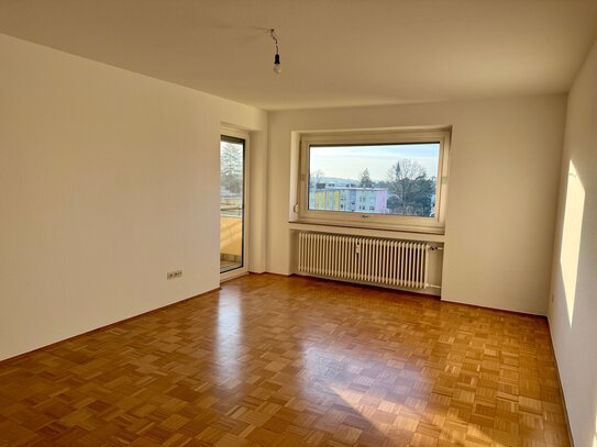 Lichtdurchflutete 3 Zimmer Wohnung in Eibach; gepflegtes Wohnumfeld; schöner Weitblick