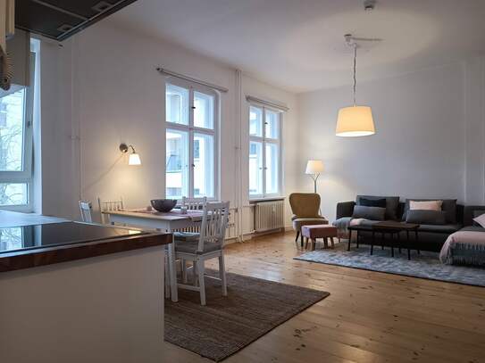 Ruhige und schöne möblierte 2 Zimmer Altbau-Wohnung in Berlin Charlottenburg mieten