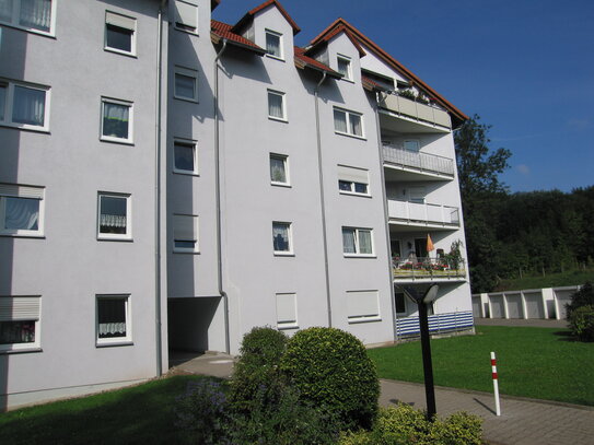 2-Zimmer-Wohnung mit Balkon und Garage in Hildburghausen!