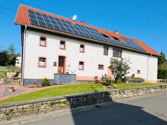 Gepflegtes Bauernhaus in Mitten der Eifel