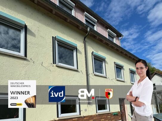 +++ Frisch Renovierte 4 Zimmer Dachgeschoss Wohnung +++