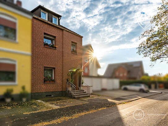 MANNELLA *Gartenfreunde aufgepasst!* Doppelhaushälfte mit viel Grün in Zentrumsnähe von Hennef