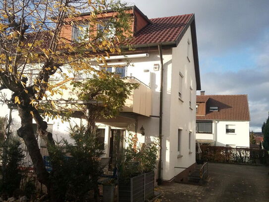 Geschmackvolle 4,5-Zimmer-Wohnung in Schönaich in einem 2 Familienhaus