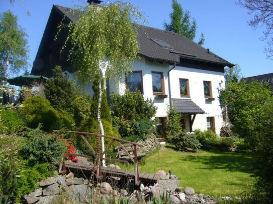 Familienidyll am Stadtrand mit großem Garten und ELW/Büro-Etage ...IM BIETERVERFAHREN!