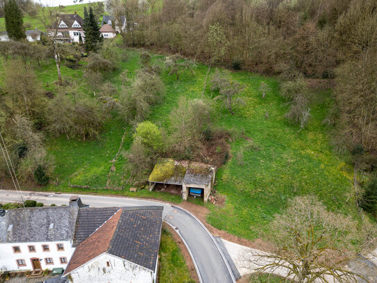 Idyllisches Baugrundstück in ruhiger Lage - Aus eins mach zwei!