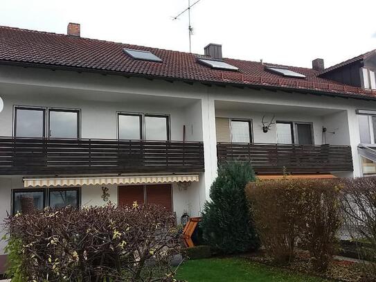 Helle 2 Zi. , Kü., Bad - Wohnung mit Balkon Garage