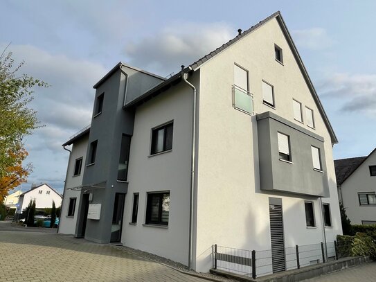 Helle moderne Maisonette-Wohnung mit 83m2 plus ausgebautem Dachgeschoss