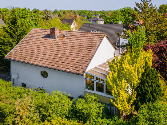 Einfamilienhaus in Fredersdorf - Mit Wintergarten, Einbauküche, Pool, Garten, opt. Einliegerwohnung