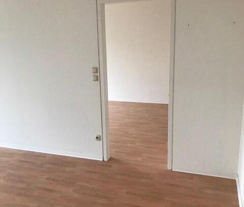 Schöne 2 Zimmer Wohnung mit Balkon sucht neue Bewohner!