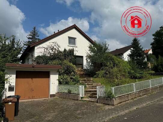 Kreuzwertheim Schönes Einfamilienwohnhaus mit Blick auf die Burg von Wertheim