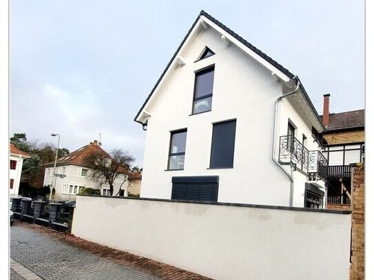 Hervorragende Villa in einer exklusiven ruhigen Lage von Frankfurt- Fechenheim, Waldnähe!!!