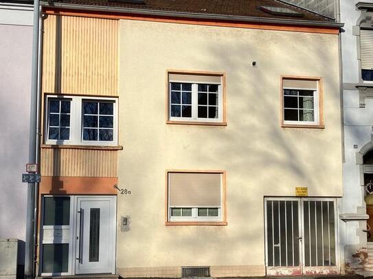 Provisionsfrei für Ersteher - Reihenmittelhaus in St. Ingbert - Zwangsversteigerung!