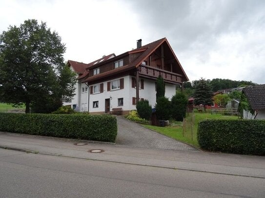 Charmante - Doppelhaushälfte mit zwei Wohnungen, Garten in Aalen-Waiblingen