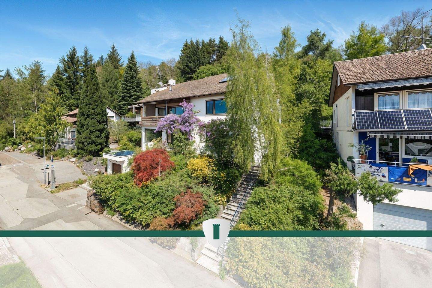 Immobilie in Uhldingen-Mühlhofen - Wohnen am Waldrand: Bezugsfreies 1-2-Familienhaus in ruhiger Lage mit Fernblick bis zum Bodensee - Bild 0