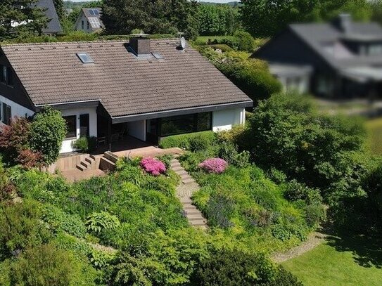 Außergewöhnliches Raumangebot in gefragter Lage von Hittfeld-Emmelndorf!