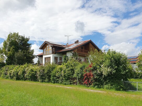 Großzügiges Einfamilienhaus sucht Familie