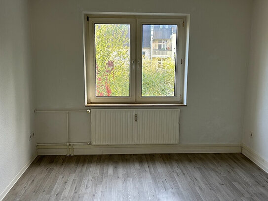 Helle 2-Zimmer Wohnung ab sofort bezugsfrei.