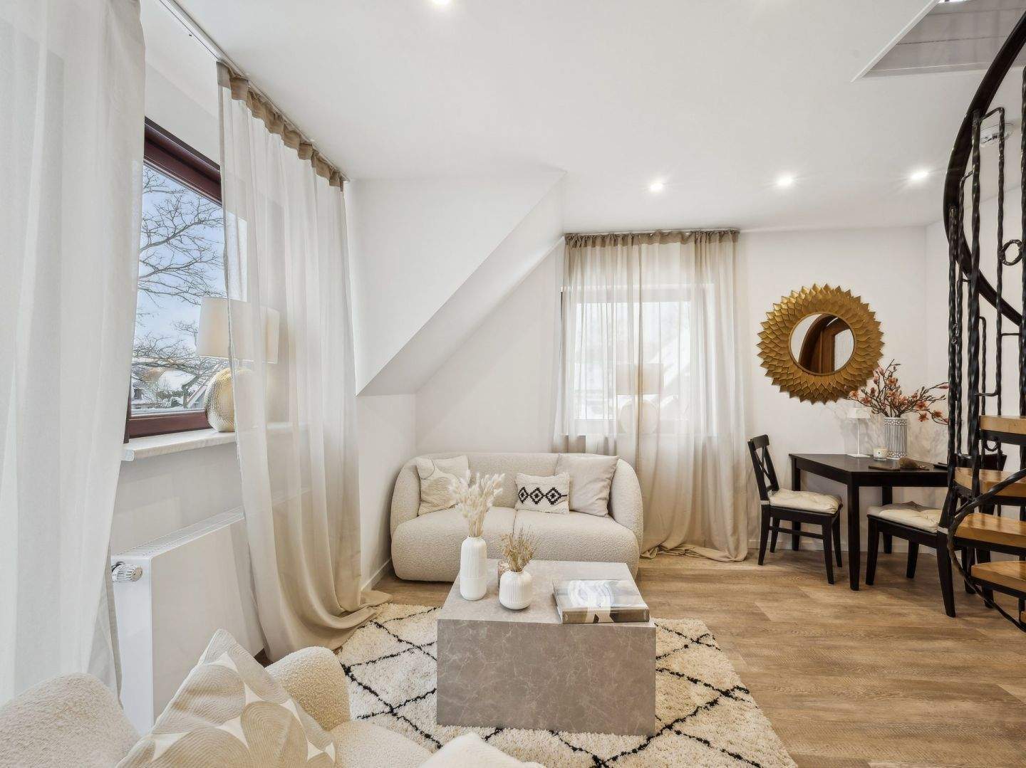 Mehr Raum als erwartet - charmante Maisonettewohnung mit großzügiger Nutzfläche in Hamburg