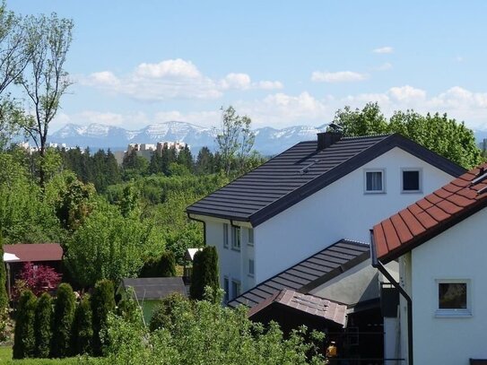 Helle 2-Zimmer DG - Wohnung mit Gartenanteil Sondernutzung in Wangen-Herfatz zu verkaufen