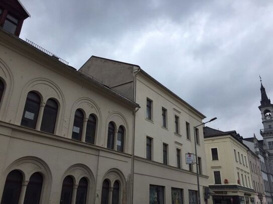 denkmalgeschütztes Wohn - und Geschäftshaus am Marktplatz in Oelsnitz Vogtland