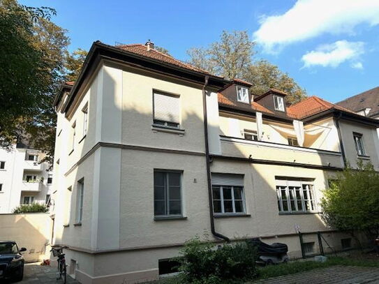 "Stadthaus" über 2 Etagen, 6 Zimmer, Altbogenhausen, sehr ruhiges Rückgebäude, gr. West-Terrasse!