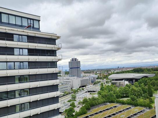 Nette hochgelegene vermietete 2-Zimmer-Wohnung in München-Olympiadorf nähe BMW