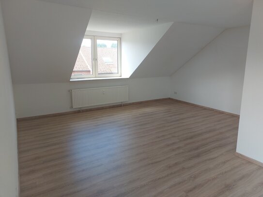 2-Zi.-Dachgeschosswohnung (ca. 62,45 m²) mit neuer Einbauküche in der Ratzeburger Vorstadt