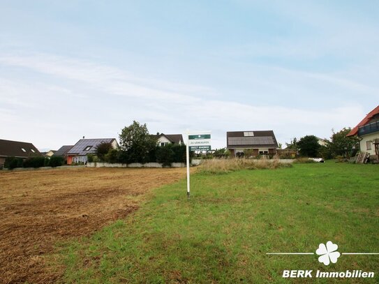 BERK Immobilien - Vielfältige Möglichkeiten in idyllischer, verkehrsberuhigter Umgebung - Ihr neues Grundstück