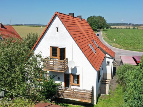 Einfamilienhaus mit Doppelgarage in herrlicher Naturlage am Ortsrand von Oberhaunstadt