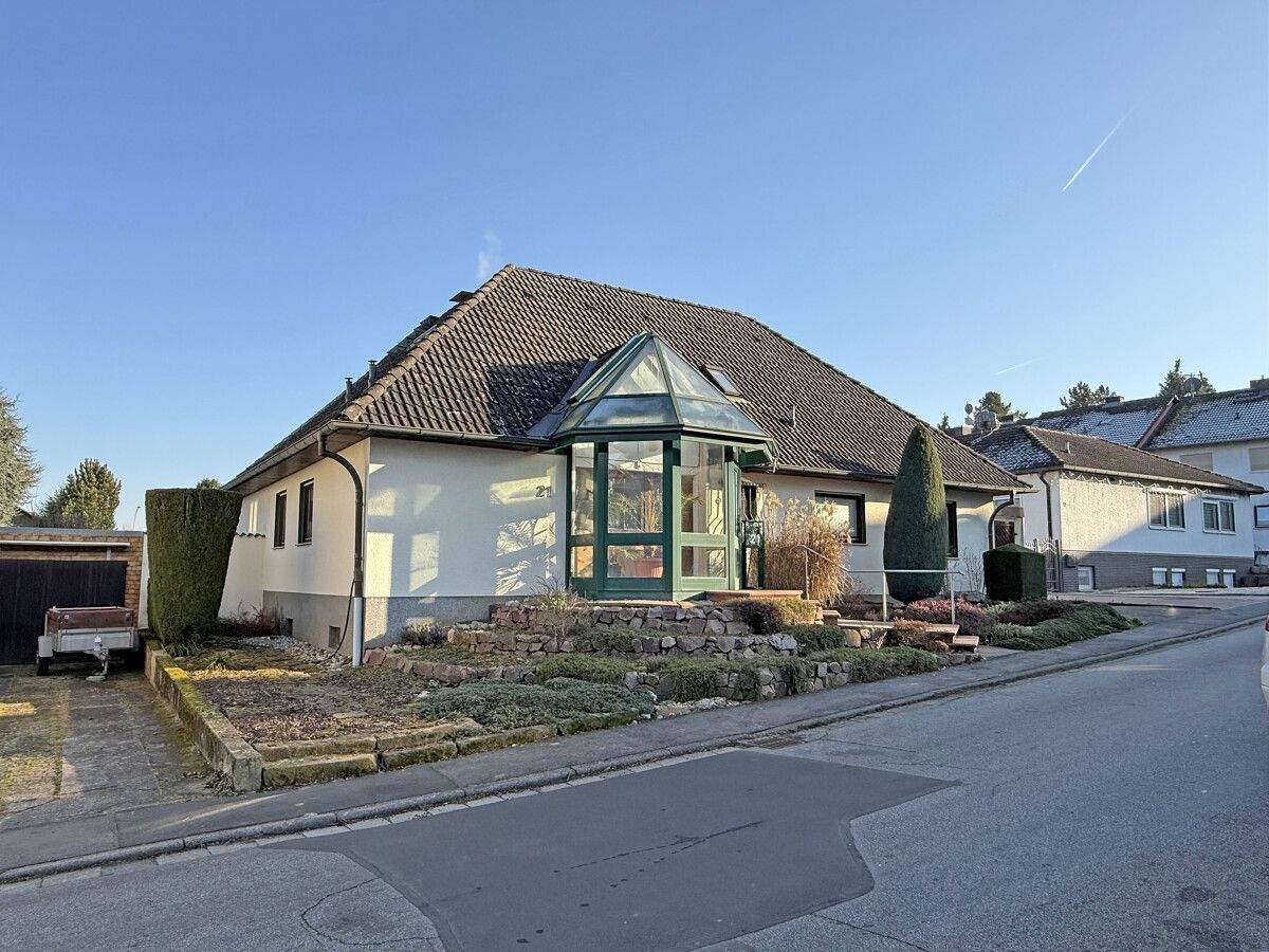 Top Einfamilienhaus mit Keller und großem Grundstück