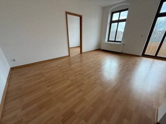 Ins 3.OG mit Lift / Balkon / Bad mit Wanne + Fenster u.v.m.