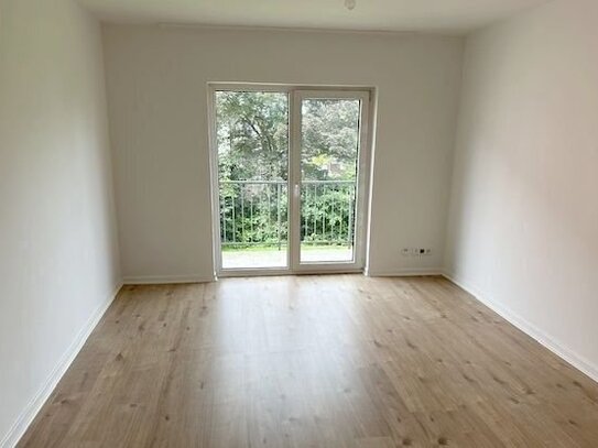 Frisch renoviert! 3- Zimmerwohnung mit Balkon! Düsseldorf-Holthausen!