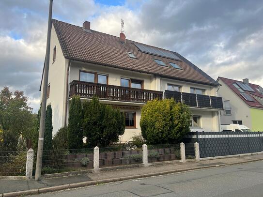 175 m² Doppelhaushälfte mit Garten und Garage in Fürth-Stadeln