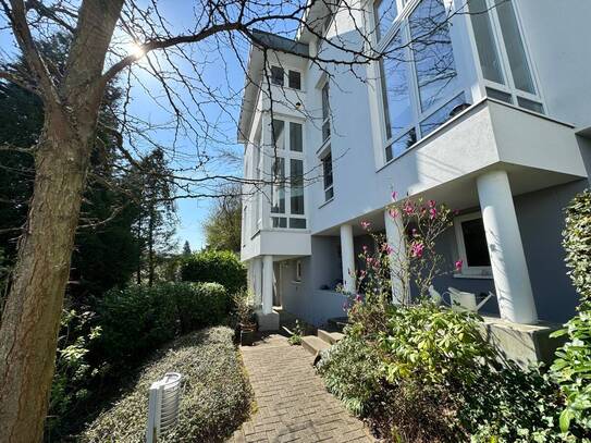 HENNEF GEISTINGEN tolles, helles Reihenhaus, 3 Zi. mit ca. 83 m² Wfl., West-Terrasse und TG-Platz