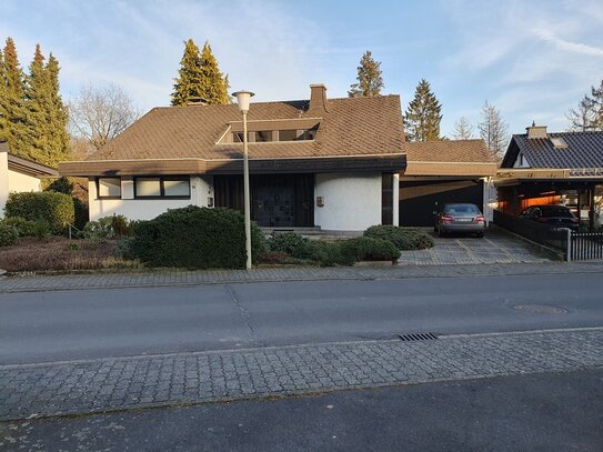 Architektonisch sehr attraktives Einfamlienhaus mit Einliegerwohnung in Rengsdorf