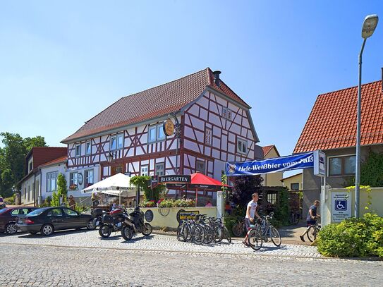 Gasthaus -Zur guten Quelle- mit Pension und Eigentumswohnung / Zwischen Tradition und Innovation