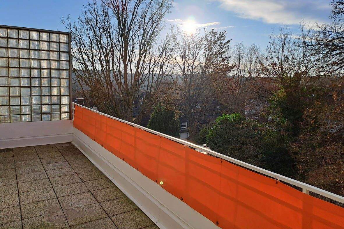 Evergreen :) Komfortable 3½-R.-Wohnung mit großem Balkon in Bergerhausen