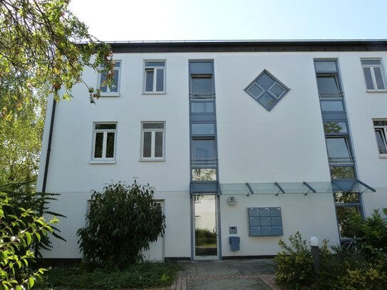 **Wohnen im Ortszentrum** 2 Zimmer-Whg + Westterrasse