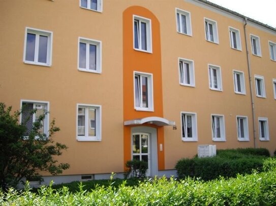 3-Raum-Wohnung mit Balkon und PKW-Stellplatz