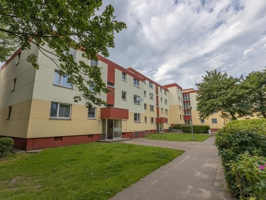 großzügig geschnittene 3-Zimmer Erdgeschosswohnung mir Balkon